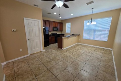 Touwnhouse à louer à Brandon, Floride: 3 chambres, 178.09 m2 № 2416932 - photo 16