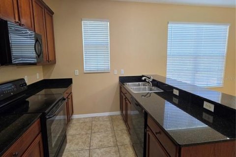 Touwnhouse à louer à Brandon, Floride: 3 chambres, 178.09 m2 № 2416932 - photo 18