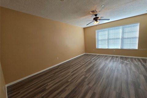 Touwnhouse à louer à Brandon, Floride: 3 chambres, 178.09 m2 № 2416932 - photo 23