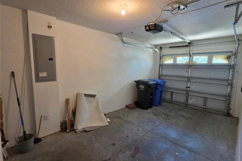 Touwnhouse à louer à Brandon, Floride: 3 chambres, 178.09 m2 № 2416932 - photo 6