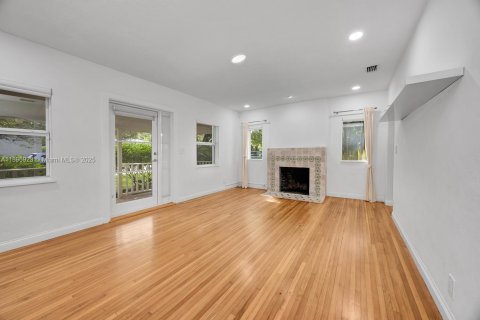 Villa ou maison à vendre à Coral Gables, Floride: 3 chambres, 126.9 m2 № 1951610 - photo 9