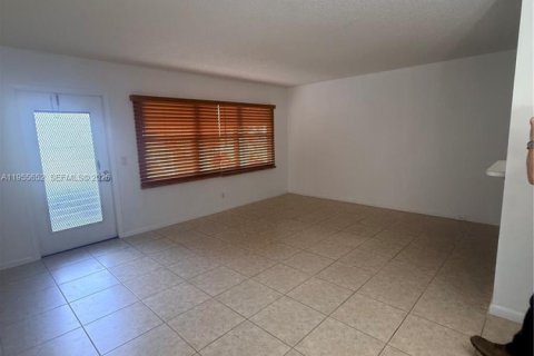 Снять в аренду кондоминиум в Бока-Ратон, Флорида 1 спальня, 66.89м2, № 2009573 - фото 5