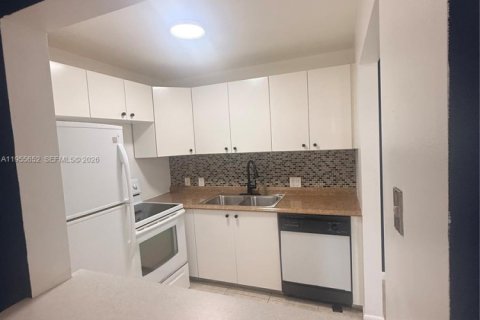 Снять в аренду кондоминиум в Бока-Ратон, Флорида 1 спальня, 66.89м2, № 2009573 - фото 2