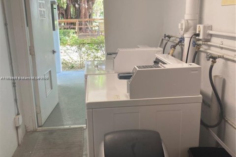 Condominio en venta en Deerfield Beach, Florida, 1 dormitorio, 54.35 m2 № 1686318 - foto 13