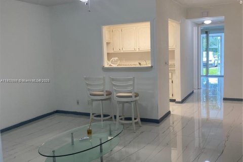 Condominio en venta en Deerfield Beach, Florida, 1 dormitorio, 54.35 m2 № 1686318 - foto 14