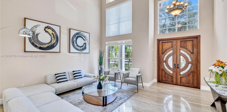 Villa ou maison à Miramar, Floride 6 chambres, 368.54 m2 № 1834420