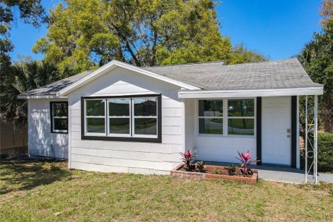 Casa en alquiler en Clermont, Florida, 4 dormitorios, 138.05 m2 № 1800110 - foto 1