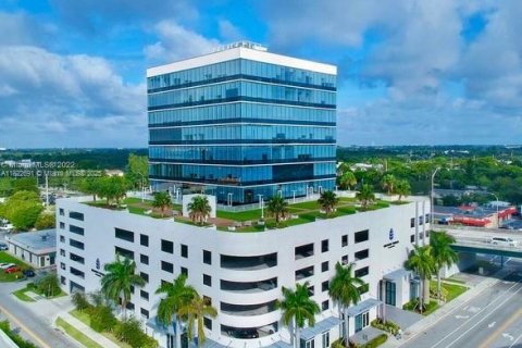 Immobilier commercial à vendre à Miami, Floride № 1840855 - photo 2