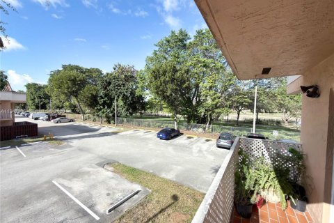 Condominio en venta en Miami, Florida, 3 dormitorios, 113.34 m2 № 2000279 - foto 30