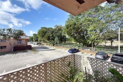 Condominio en venta en Miami, Florida, 3 dormitorios, 113.34 m2 № 2000279 - foto 29