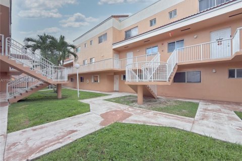 Condominio en venta en Miami, Florida, 3 dormitorios, 113.34 m2 № 2000279 - foto 10