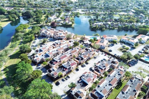 Condominio en venta en Miami, Florida, 3 dormitorios, 113.34 m2 № 2000279 - foto 5