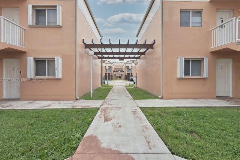 Condominio en venta en Miami, Florida, 3 dormitorios, 113.34 m2 № 2000279 - foto 9