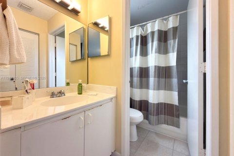 Condominio en venta en Miami, Florida, 3 dormitorios, 113.34 m2 № 2000279 - foto 23