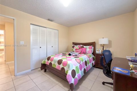 Condominio en venta en Miami, Florida, 3 dormitorios, 113.34 m2 № 2000279 - foto 18