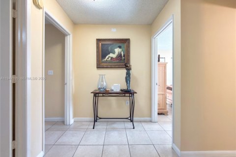 Condominio en venta en Miami, Florida, 3 dormitorios, 113.34 m2 № 2000279 - foto 16