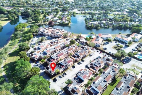 Condominio en venta en Miami, Florida, 3 dormitorios, 113.34 m2 № 2000279 - foto 3