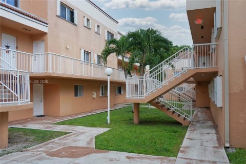 Condominio en venta en Miami, Florida, 3 dormitorios, 113.34 m2 № 2000279 - foto 7
