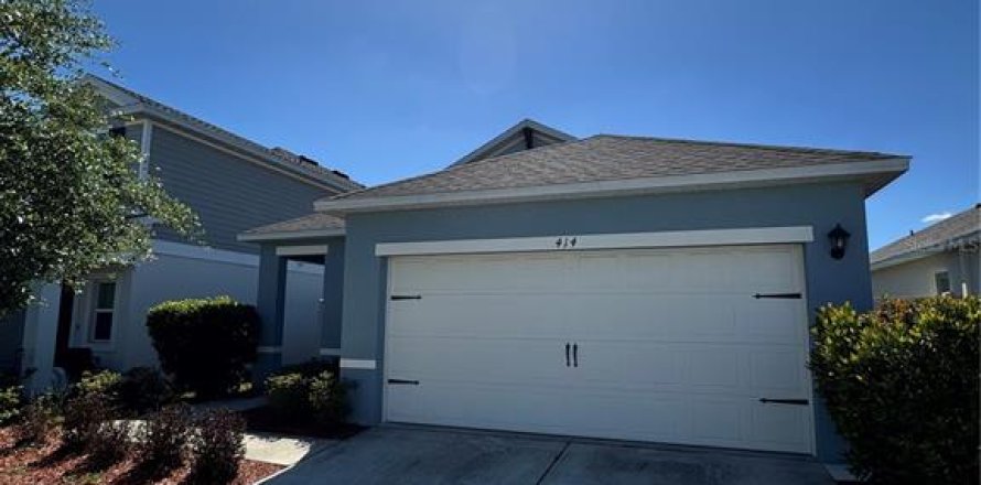 House in Davenport, Florida 3 bedrooms, 152.82 sq.m. № 2223019
