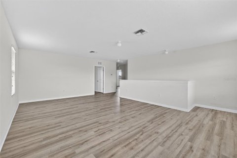 House in Plant City, Florida 5 bedrooms, 269.88 sq.m. № 1800281 - photo 24