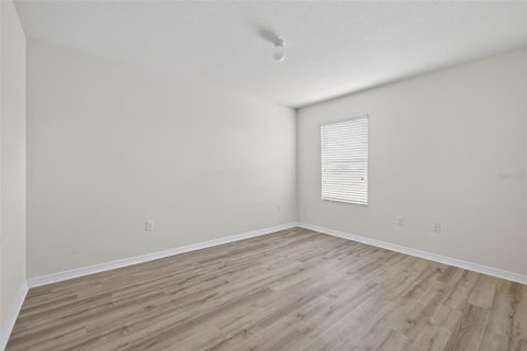 House in Plant City, Florida 5 bedrooms, 269.88 sq.m. № 1800281 - photo 17