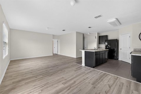 House in Plant City, Florida 5 bedrooms, 269.88 sq.m. № 1800281 - photo 7