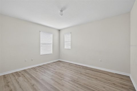House in Plant City, Florida 5 bedrooms, 269.88 sq.m. № 1800281 - photo 18