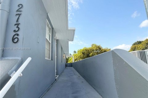 Apartment in Miami, Florida 4 bedrooms, 55.74 sq.m. № 2073603