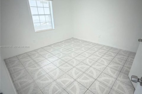 Apartment in Miami, Florida 4 bedrooms, 55.74 sq.m. № 2073603 - photo 8