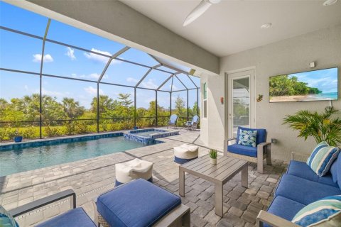 House in WELLEN PARK in Venice, Florida 4 bedrooms, 220.55 sq.m. № 1613178 - photo 2