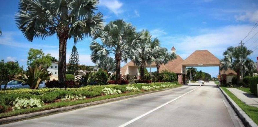 Condominio en Boca Raton, Florida, 2 dormitorios № 1210120