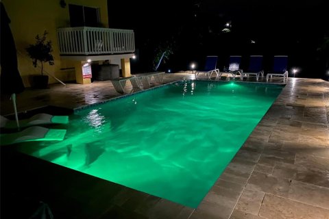 House in Sarasota, Florida 2 bedrooms, 106.28 sq.m. № 1648258 - photo 15