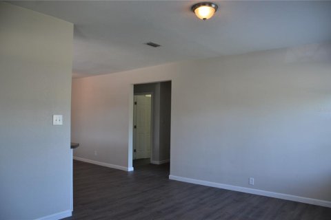 Propiedad comercial en venta en Auburndale, Florida, 4 dormitorios, 200.95 m2 № 1815635 - foto 12