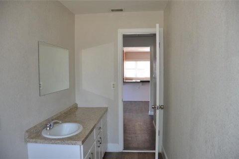 Propiedad comercial en venta en Auburndale, Florida, 4 dormitorios, 200.95 m2 № 1815635 - foto 14