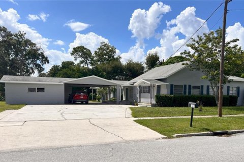 Propiedad comercial en venta en Auburndale, Florida, 4 dormitorios, 200.95 m2 № 1815635 - foto 1