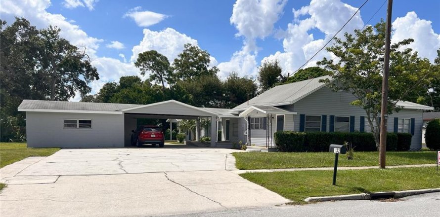 Propiedad comercial en Auburndale, Florida 4 dormitorios, 200.95 m2 № 1815635