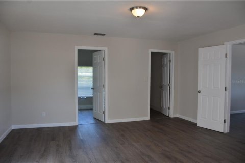 Propiedad comercial en venta en Auburndale, Florida, 4 dormitorios, 200.95 m2 № 1815635 - foto 6