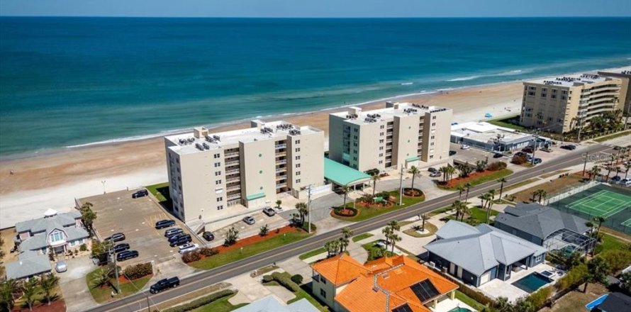Condominio en Port Orange, Florida, 2 dormitorios  № 1819552
