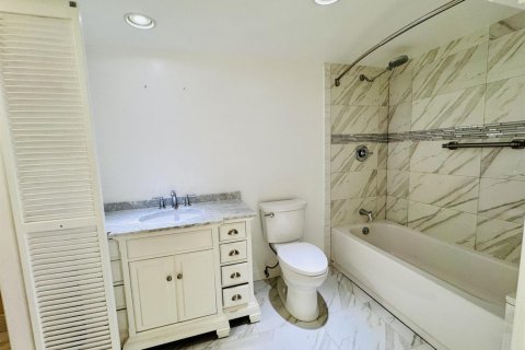 Copropriété à vendre à South Palm Beach, Floride: 3 chambres, 192.31 m2 № 2428424 - photo 21