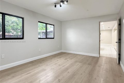 Villa ou maison à vendre à Fort Lauderdale, Floride: 5 chambres, 138.89 m2 № 1948798 - photo 30