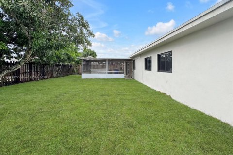 Villa ou maison à vendre à Fort Lauderdale, Floride: 5 chambres, 138.89 m2 № 1948798 - photo 14
