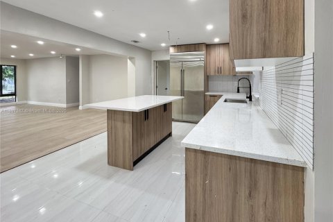 Villa ou maison à vendre à Fort Lauderdale, Floride: 5 chambres, 138.89 m2 № 1948798 - photo 9