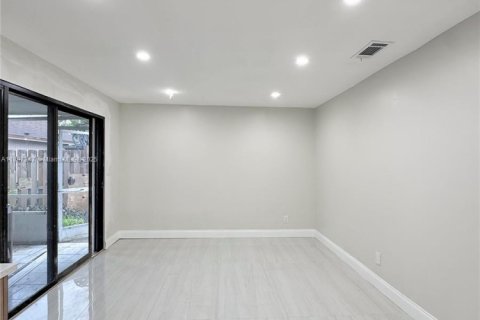 Villa ou maison à vendre à Fort Lauderdale, Floride: 5 chambres, 138.89 m2 № 1948798 - photo 21