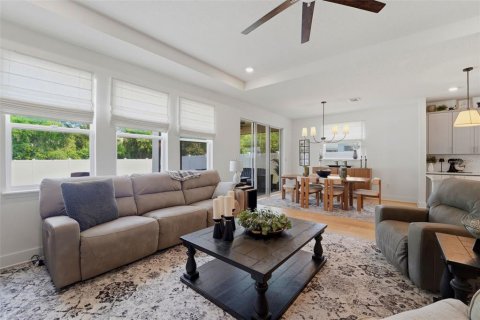 Villa ou maison à vendre à Tampa, Floride: 4 chambres, 312.34 m2 № 2155960 - photo 15