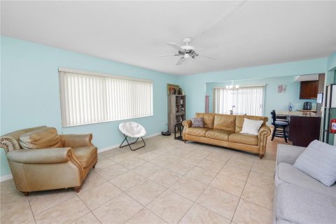Condominio en venta en Lakeland, Florida, 2 dormitorios, 110.74 m2 № 2206635 - foto 5
