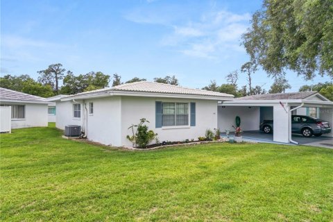 Condominio en venta en Lakeland, Florida, 2 dormitorios, 110.74 m2 № 2206635 - foto 3