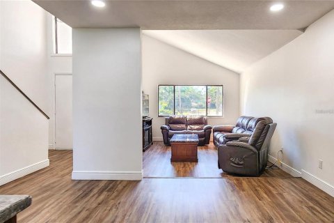 Casa en alquiler en Tampa, Florida, 4 dormitorios, 167.32 m2 № 2212913 - foto 14