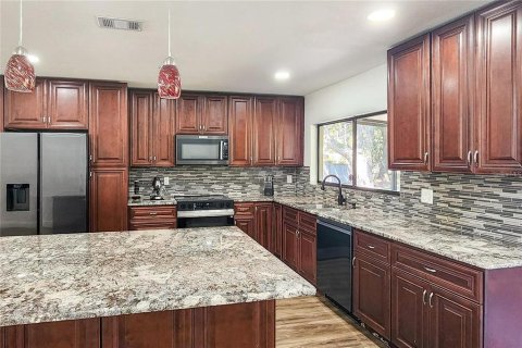 Casa en alquiler en Tampa, Florida, 4 dormitorios, 167.32 m2 № 2212913 - foto 9