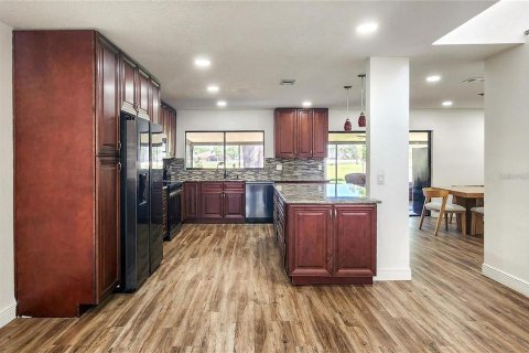 Casa en alquiler en Tampa, Florida, 4 dormitorios, 167.32 m2 № 2212913 - foto 8