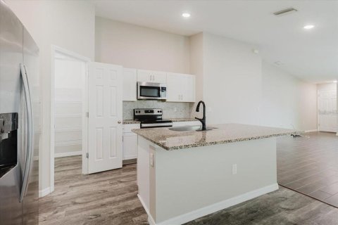 House in Riverview, Florida 4 bedrooms, 156.91 sq.m. № 1858329 - photo 4